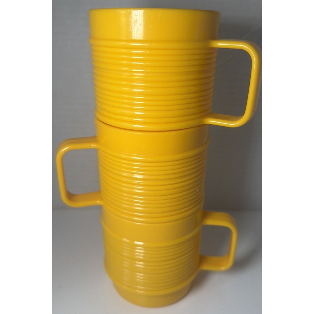 3 RUBBERMAID Yellow Plastic STACKABLE CUPS Mugs Coffee Cups #3819 Camping Kids